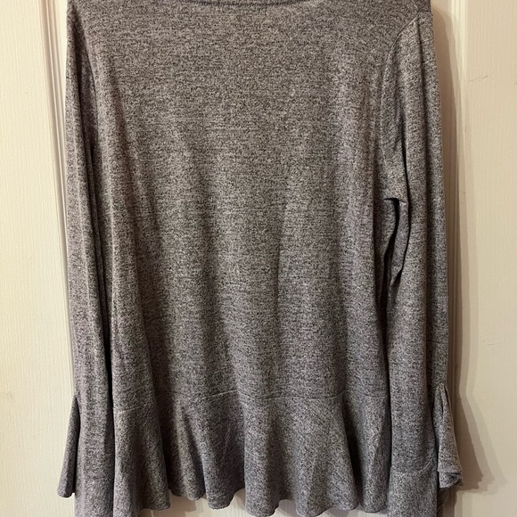 Selling grey, long sleeves shirt, frills at ends of sleeves and shirt - Picture 2 of 4